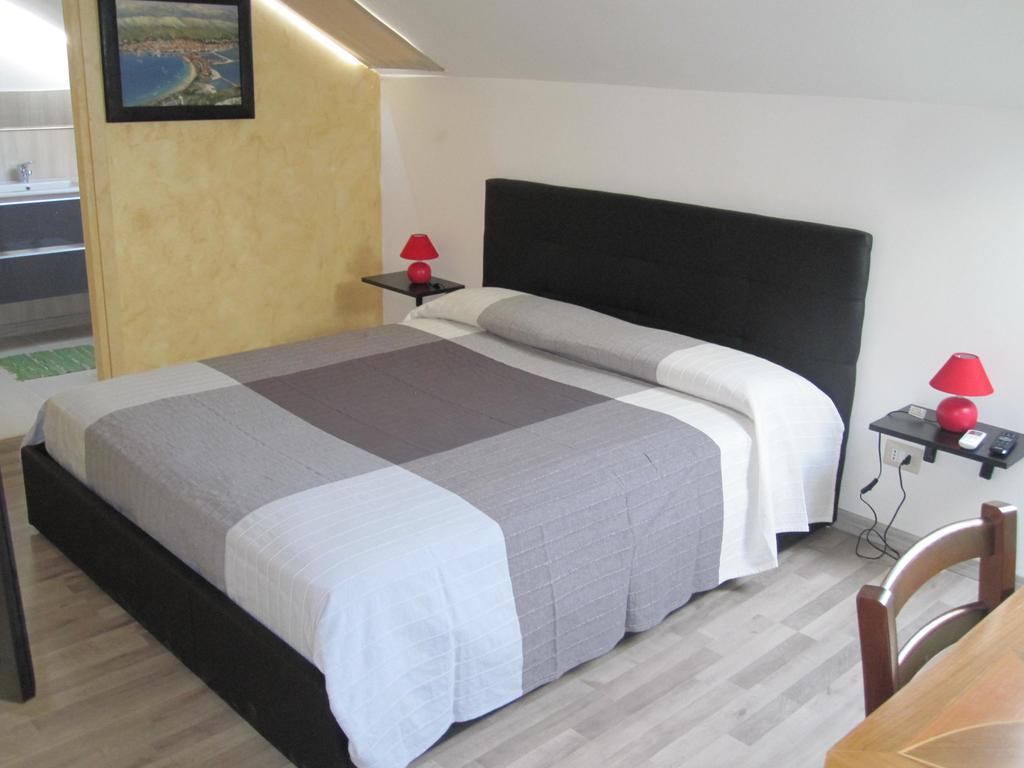 Appartement La Mansarda Di Legno à Turin Extérieur photo